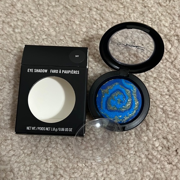 MAC eyeshadow Blue Sky - Picture 1 of 1